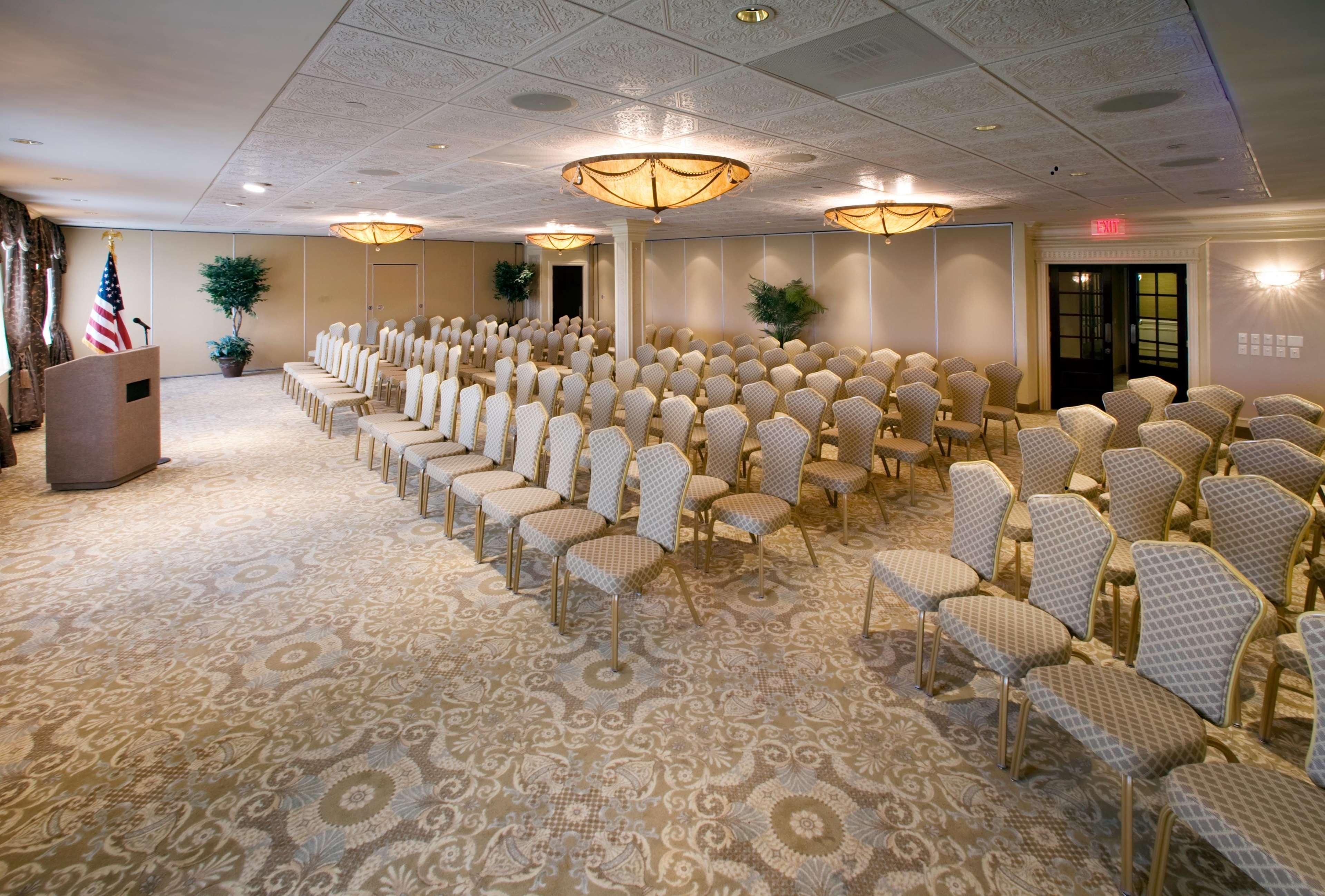 Doubletree By Hilton Nanuet Hotel Exterior foto