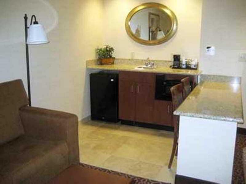 Doubletree By Hilton Nanuet Hotel Exterior foto